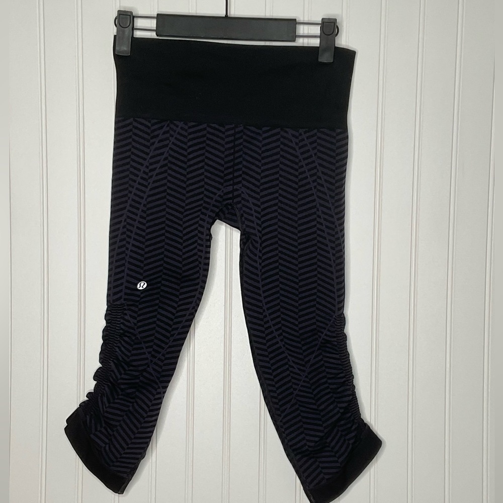 Lululemon In The Flow Crop II leggings - Picture 5 of 8